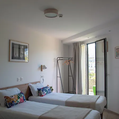 The People - Bercy Hostel