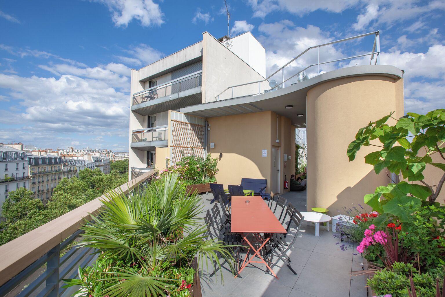 The People - Bercy Hostel