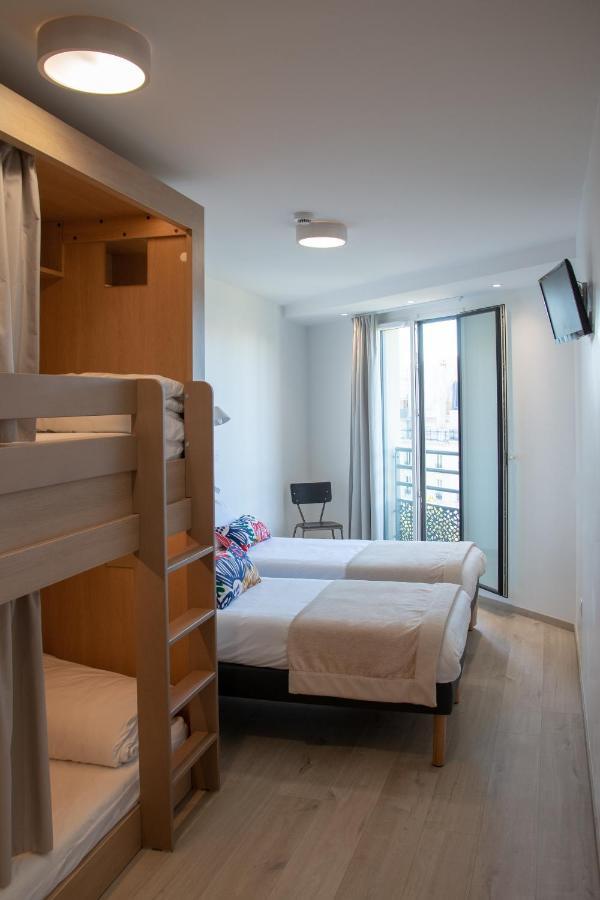 The People - Bercy Ostello *