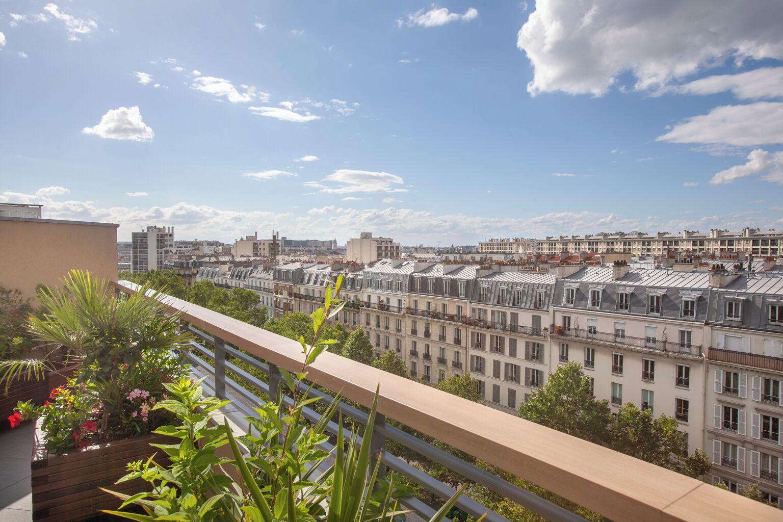 The People - Bercy Ostello